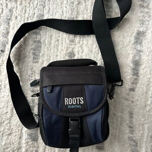 Roots Camera Bag 
Good condition